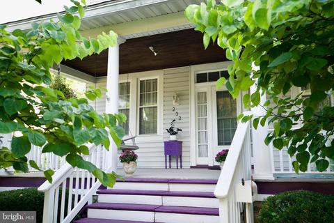 232 Mallow Hill Rd, Baltimore, MD 21229 photo 2