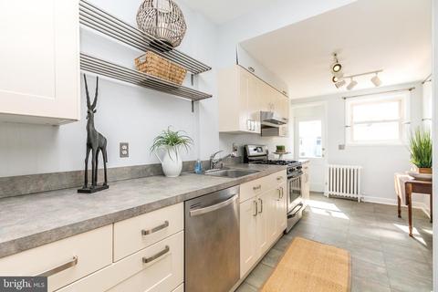 827 W 33rd St, Baltimore, MD 21211 photo 16