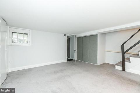 827 W 33rd St, Baltimore, MD 21211 photo 32