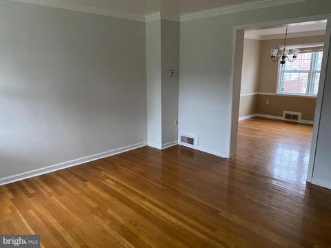 1318 Meridene Dr, Baltimore, MD 21239 photo 2
