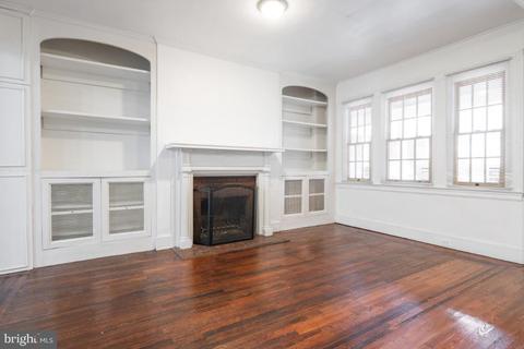8 York Ct, Baltimore, MD 21218 photo 4