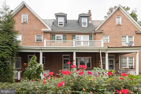 8 York Ct, Baltimore, MD 21218 photo 1