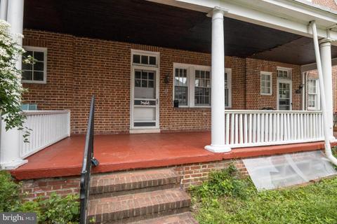 8 York Ct, Baltimore, MD 21218 photo 2
