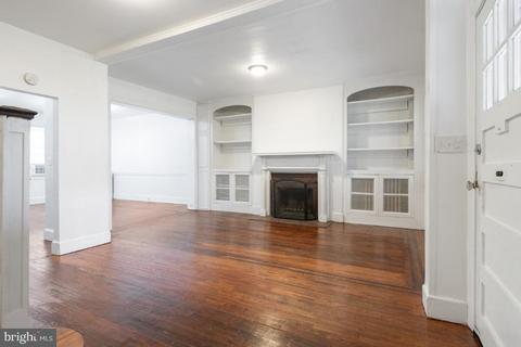 8 York Ct, Baltimore, MD 21218 photo 5
