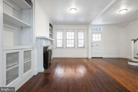 8 York Ct, Baltimore, MD 21218 photo 6