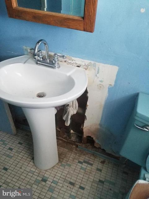 4162 Labyrinth Rd, Baltimore, MD 21215 photo 4