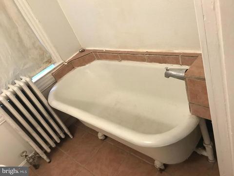 218 S Augusta Ave, Baltimore, MD 21229 photo 14