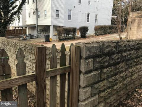 218 S Augusta Ave, Baltimore, MD 21229 photo 5