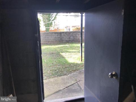 218 S Augusta Ave, Baltimore, MD 21229 photo 25