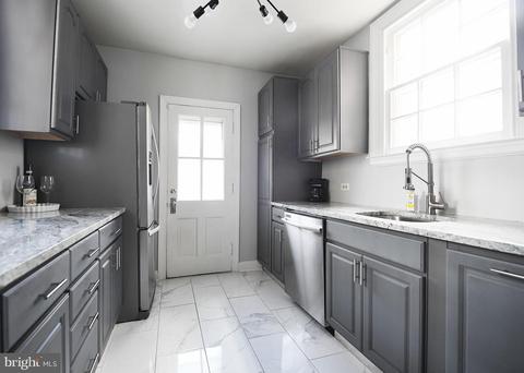 720 E Lake Ave, Baltimore, MD 21212 photo 17
