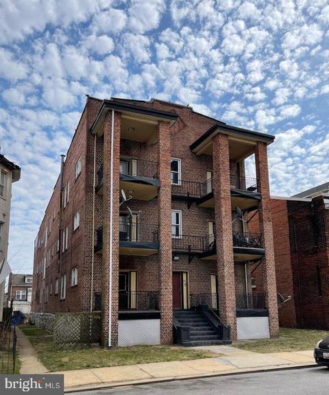 2431 Callow Ave, Baltimore, MD 21217 photo 1
