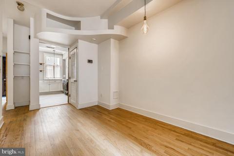 458 E Cross St, Baltimore, MD 21230 photo 3