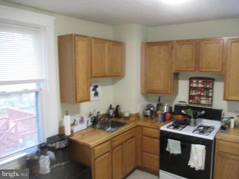 906 Cator Ave, Baltimore, MD 21218 photo 6