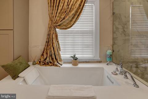 214 Northway, Baltimore, MD 21218 photo 27