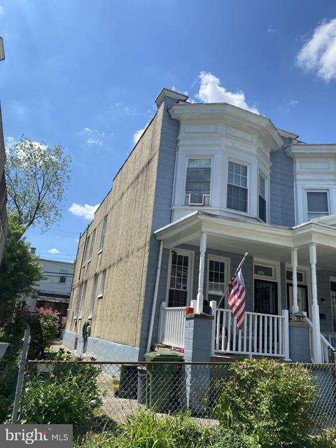 707 E 41st St, Baltimore, MD 21218 photo 1