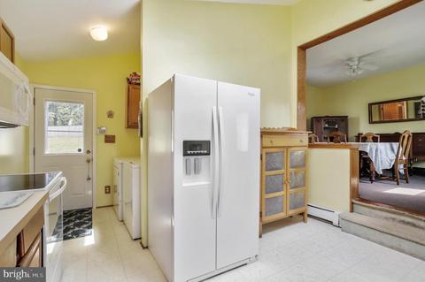 1302 Saint Marks Ave, Baltimore, MD 21230 photo 9