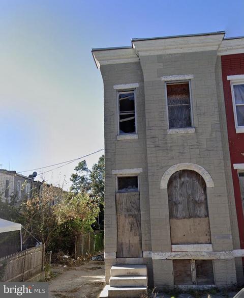 902 Appleton St, Baltimore, MD 21217 photo 1