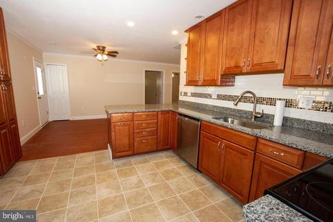 4 Hazel Dr, Middle River, MD 21220 photo 9