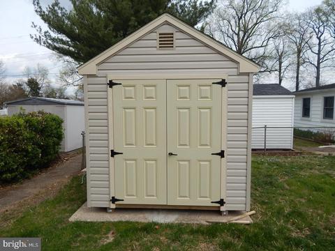 4 Hazel Dr, Middle River, MD 21220 photo 5