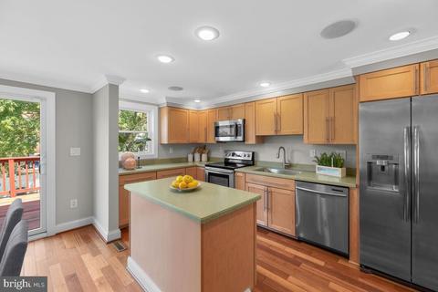1020 Circle Dr, Halethorpe, MD 21227 photo 13