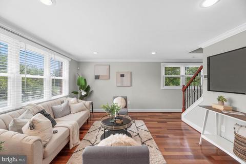 1020 Circle Dr, Halethorpe, MD 21227 photo 9