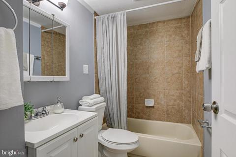 3177 Bero Rd, Halethorpe, MD 21227 photo 6