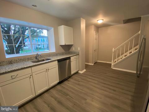 40 Bartley Ct, Nottingham, MD 21236 photo 7