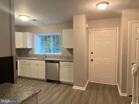 40 Bartley Ct, Nottingham, MD 21236 photo 10