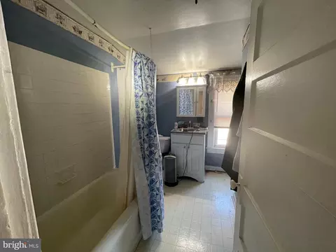 10 Mccormick Ave, Baltimore, MD 21206 photo 6