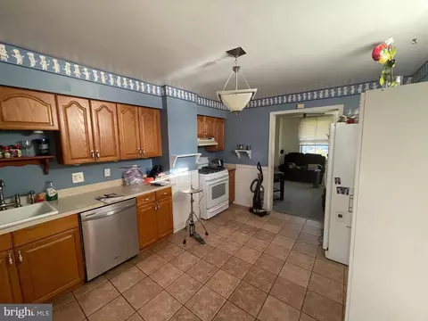 10 Mccormick Ave, Baltimore, MD 21206 photo 2