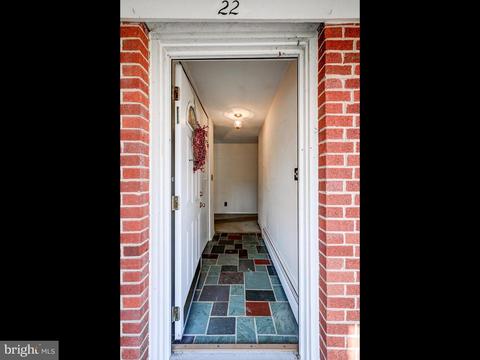 22 Greentree Dr, Phoenix, MD 21131 photo 4