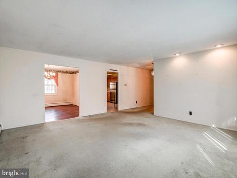 22 Greentree Dr, Phoenix, MD 21131 photo 9