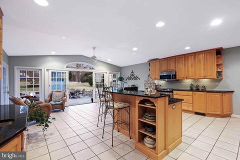 2 Stag Ct, Phoenix, MD 21131 photo 9