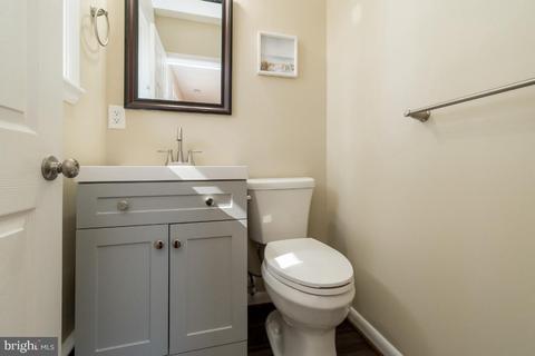 8409 Merryview Dr, Windsor Mill, MD 21244 photo 17