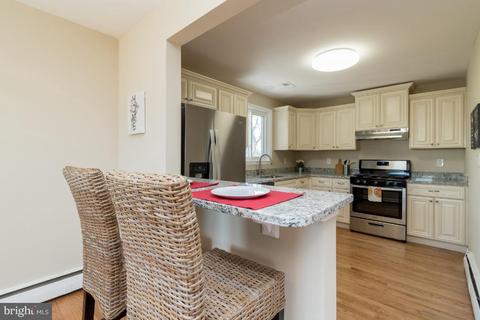 8409 Merryview Dr, Windsor Mill, MD 21244 photo 11