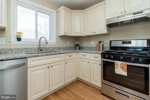 8409 Merryview Dr, Windsor Mill, MD 21244 photo 14