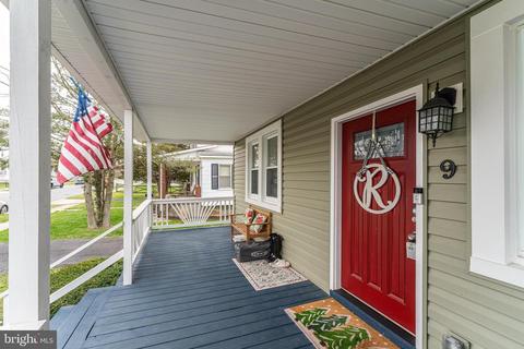 9 Elmont Ave, Baltimore, MD 21206 photo 2