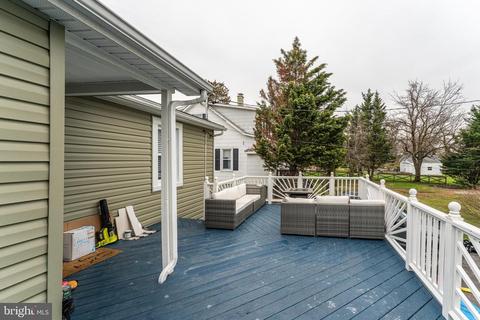9 Elmont Ave, Baltimore, MD 21206 photo 5