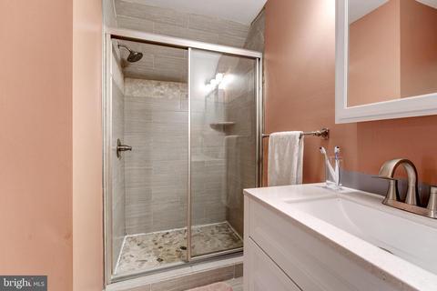 9 Elmont Ave, Baltimore, MD 21206 photo 15