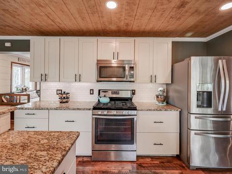 4554 Sandwood Rd, Sparrows Point, MD 21219 photo 14