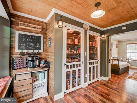 4554 Sandwood Rd, Sparrows Point, MD 21219 photo 10