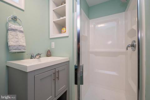 218 Murdock Rd, Baltimore, MD 21212 photo 32