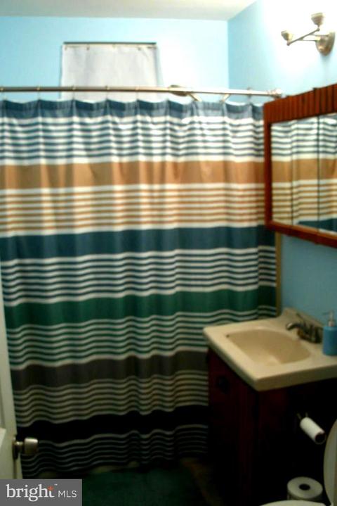 546 Compass Rd, Middle River, MD 21220 photo 11