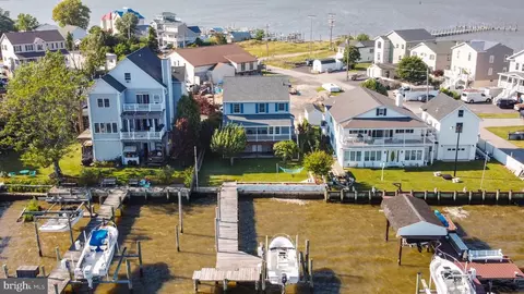 9205 Cuckold Point Rd, Sparrows Point, MD 21219 photo 2