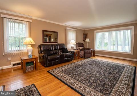 500 Hampton Ln, Towson, MD 21286 photo 7
