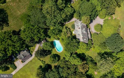 1919 Ruxton Rd, Towson, MD 21204