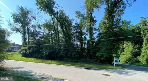 Jeanne Avenue, Halethorpe, MD 21227