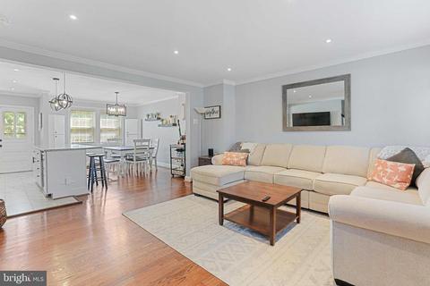 219 Overbrook Rd, Baltimore, MD 21212 photo 2
