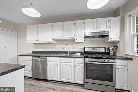 138 Stevenson Ln, Baltimore, MD 21212 photo 16
