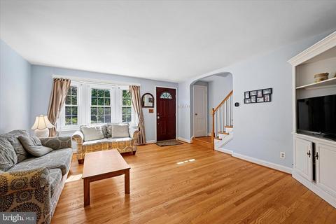 138 Stevenson Ln, Baltimore, MD 21212 photo 2